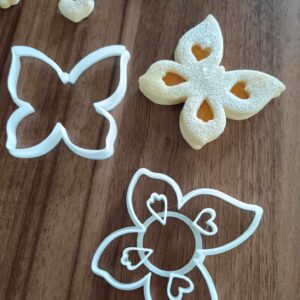 Pillangós linzer kiszúró szett (szivecskés mintával)