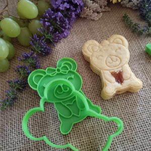 Maci lány linzer kiszúró és mintázó