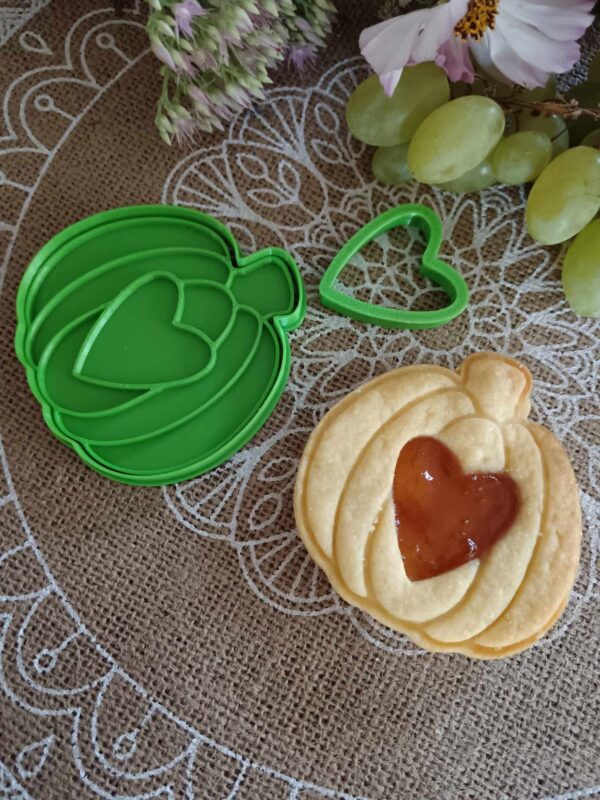 Tökös linzer kiszúró és mintázó