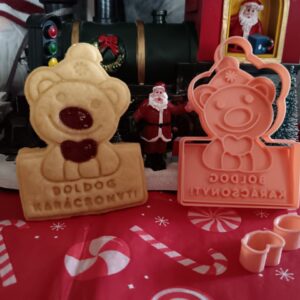 Boldog karácsonyt feliratos kiszúró és mintázó macival