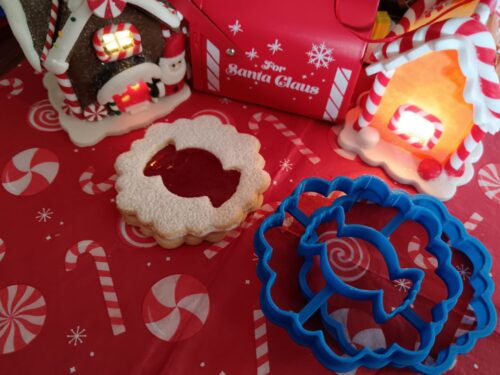 Linzer kiszúró szett szaloncukorral