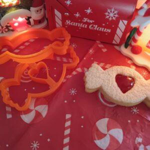 Szaloncukor szívvel linzer kiszúró szett