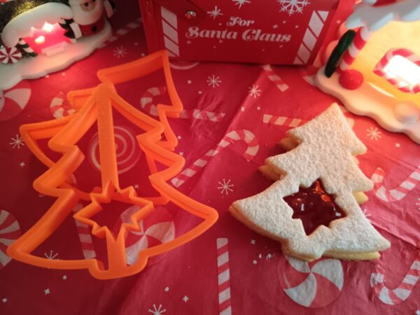Karácsonyfa csillaggal linzer kiszúró szett