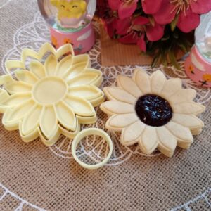 Nyári szirmok linzer kiszúró szett és mintázó