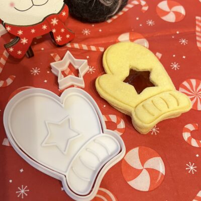 Mesekesztyű csillaggal linzer kiszúró szett és mintázó