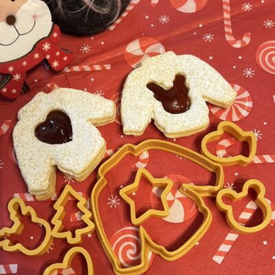 Cuki pulcsisütike linzer kiszúró szett (6 db közép kiszúróval)